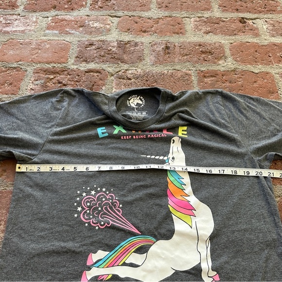 Yoga Unicorn Cobra Pose Exhale Short Sleeve Men's Large T-Shirt Heathered Grey - Picture 6 of 10